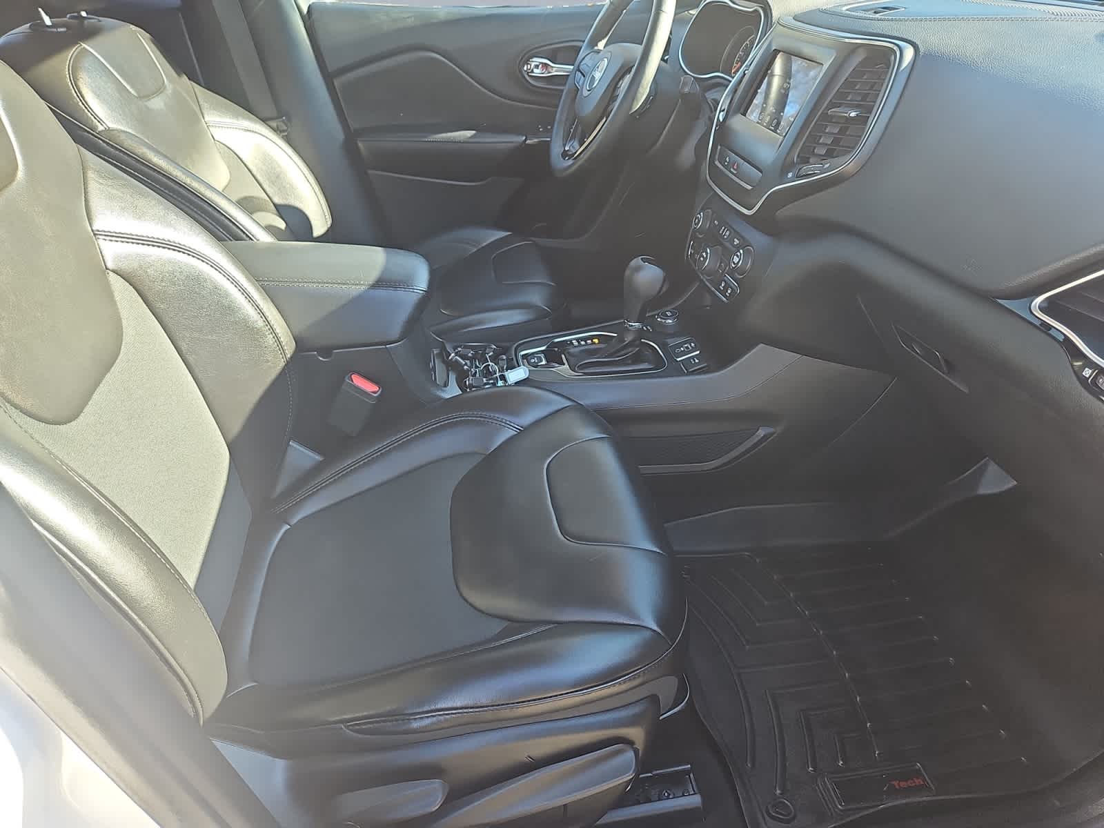 used 2019 Jeep Cherokee car, priced at $20,187