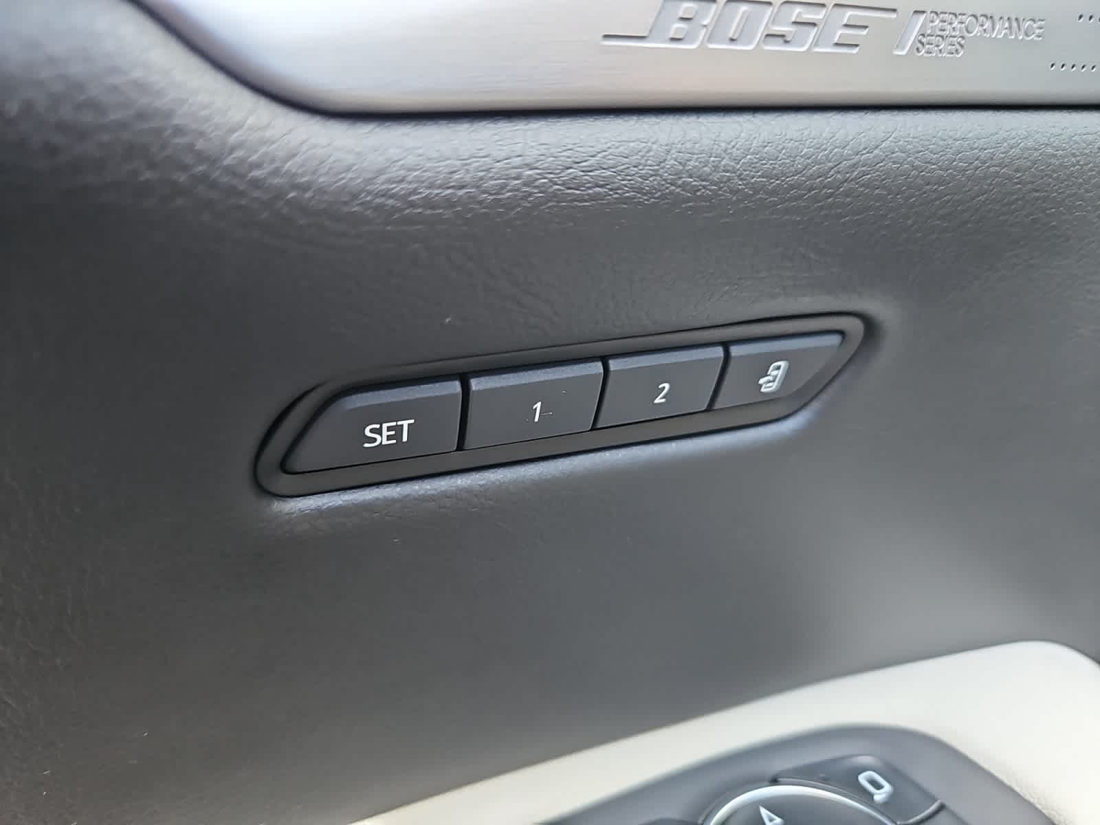 used 2022 Cadillac XT5 car, priced at $35,287