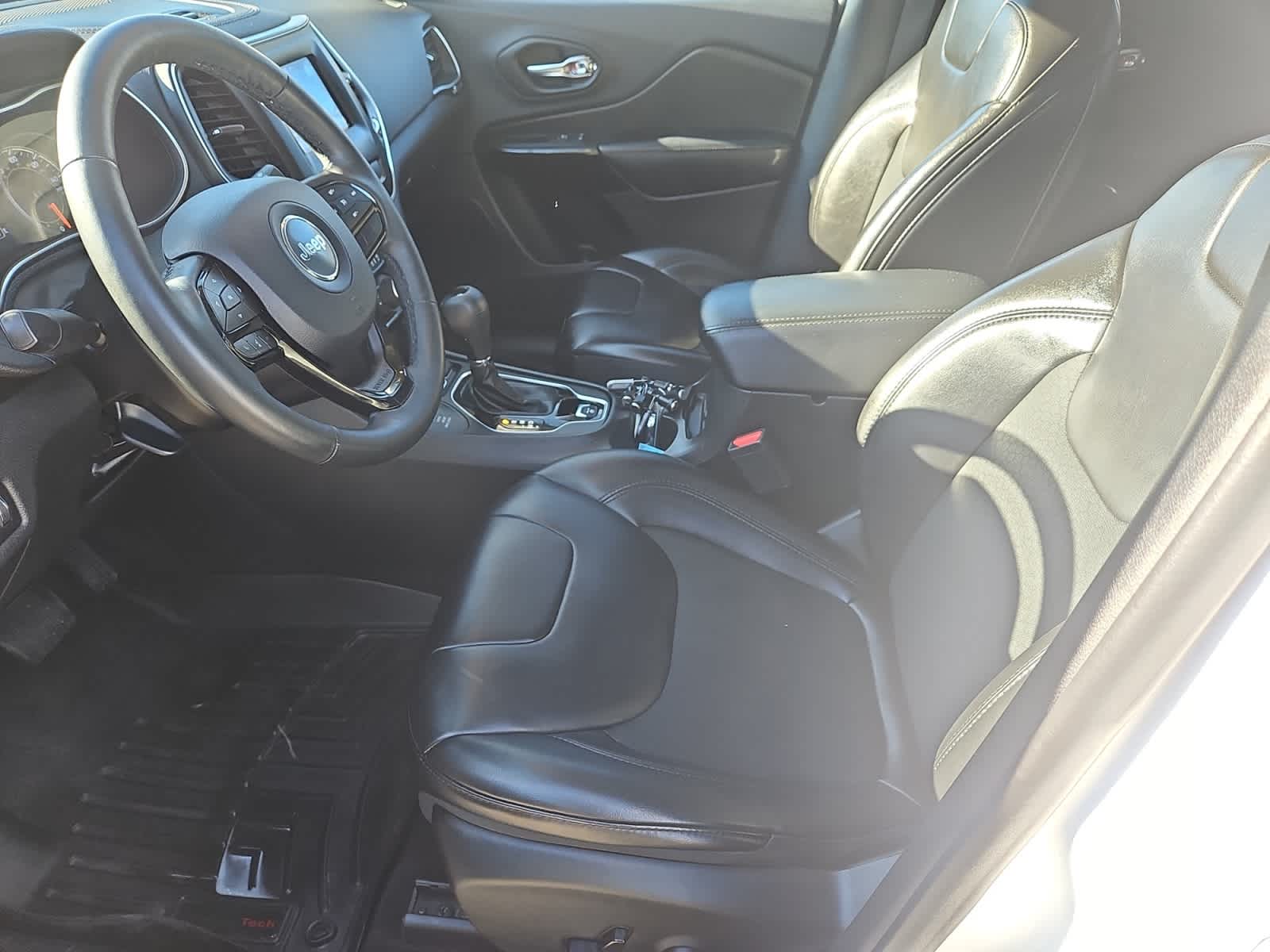 used 2019 Jeep Cherokee car, priced at $20,187