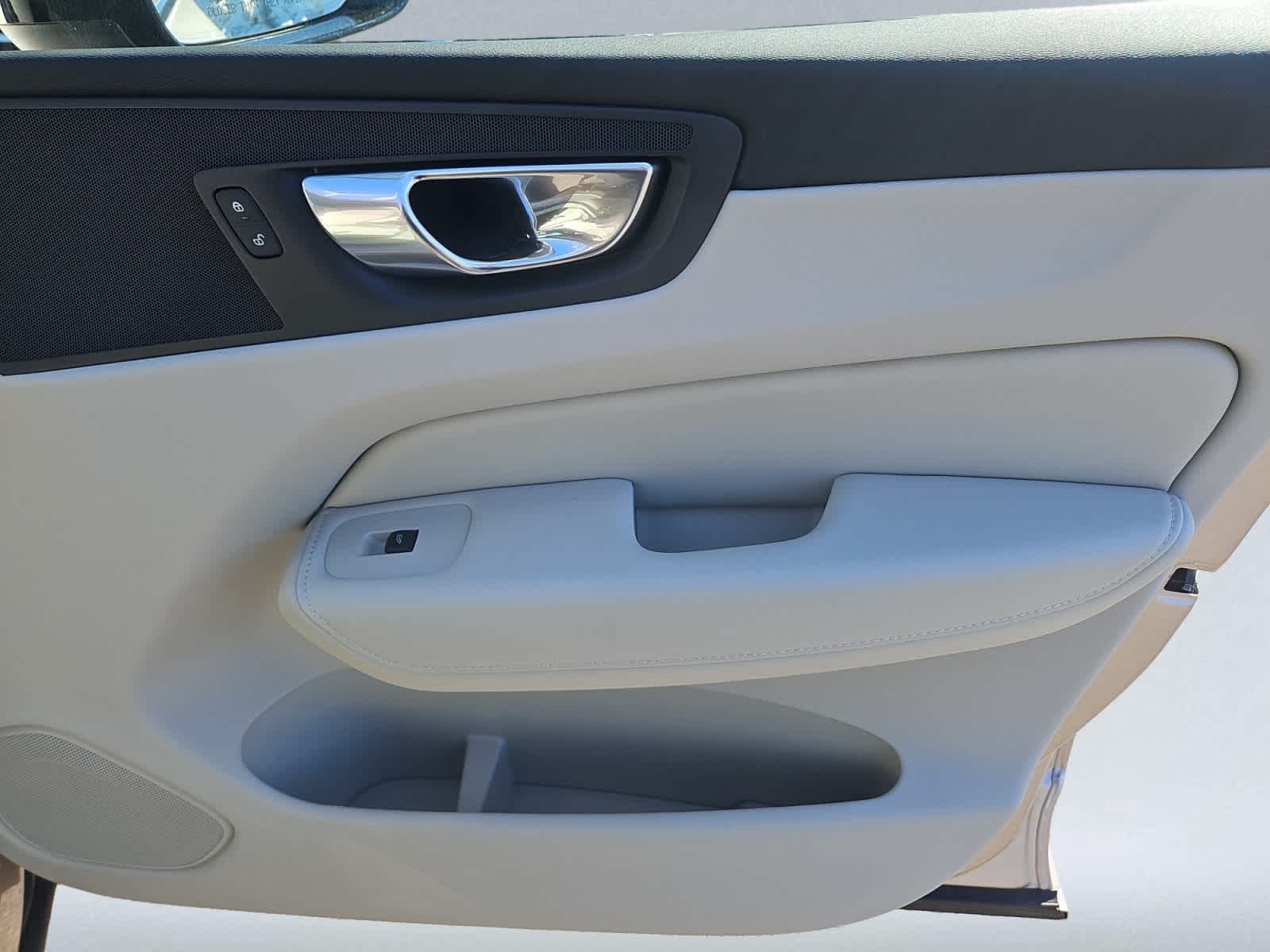 used 2023 Volvo XC60 car, priced at $36,997