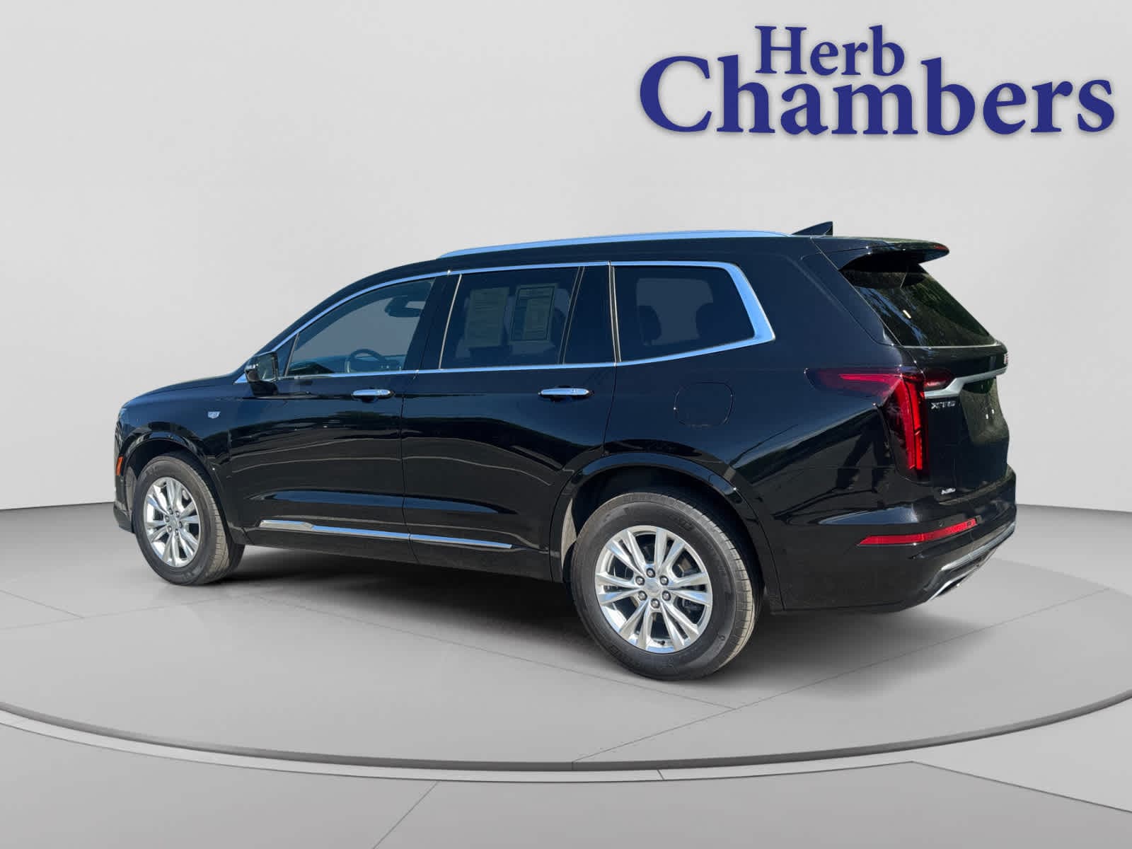 used 2024 Cadillac XT6 car, priced at $43,387