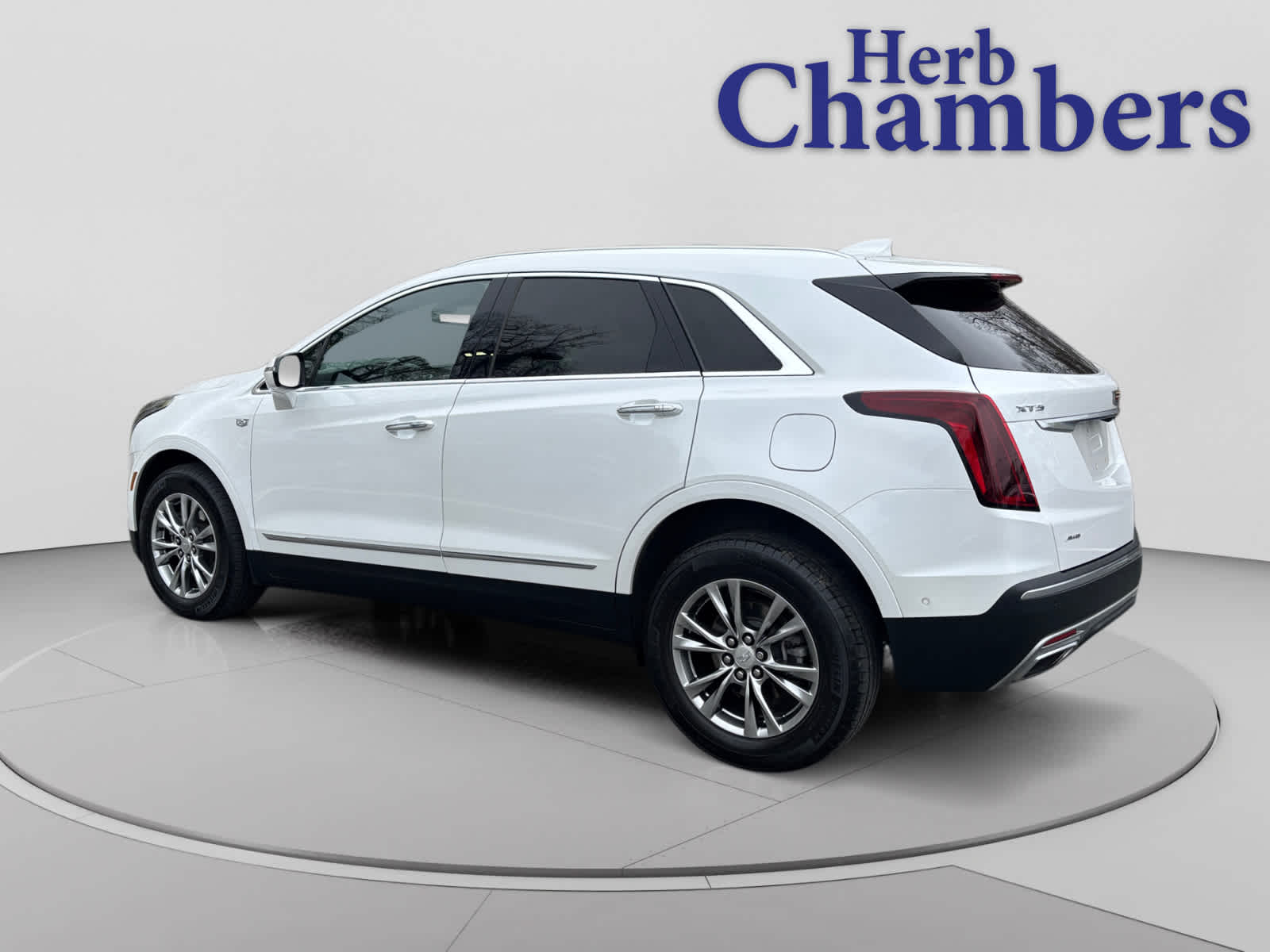 used 2023 Cadillac XT5 car, priced at $35,387