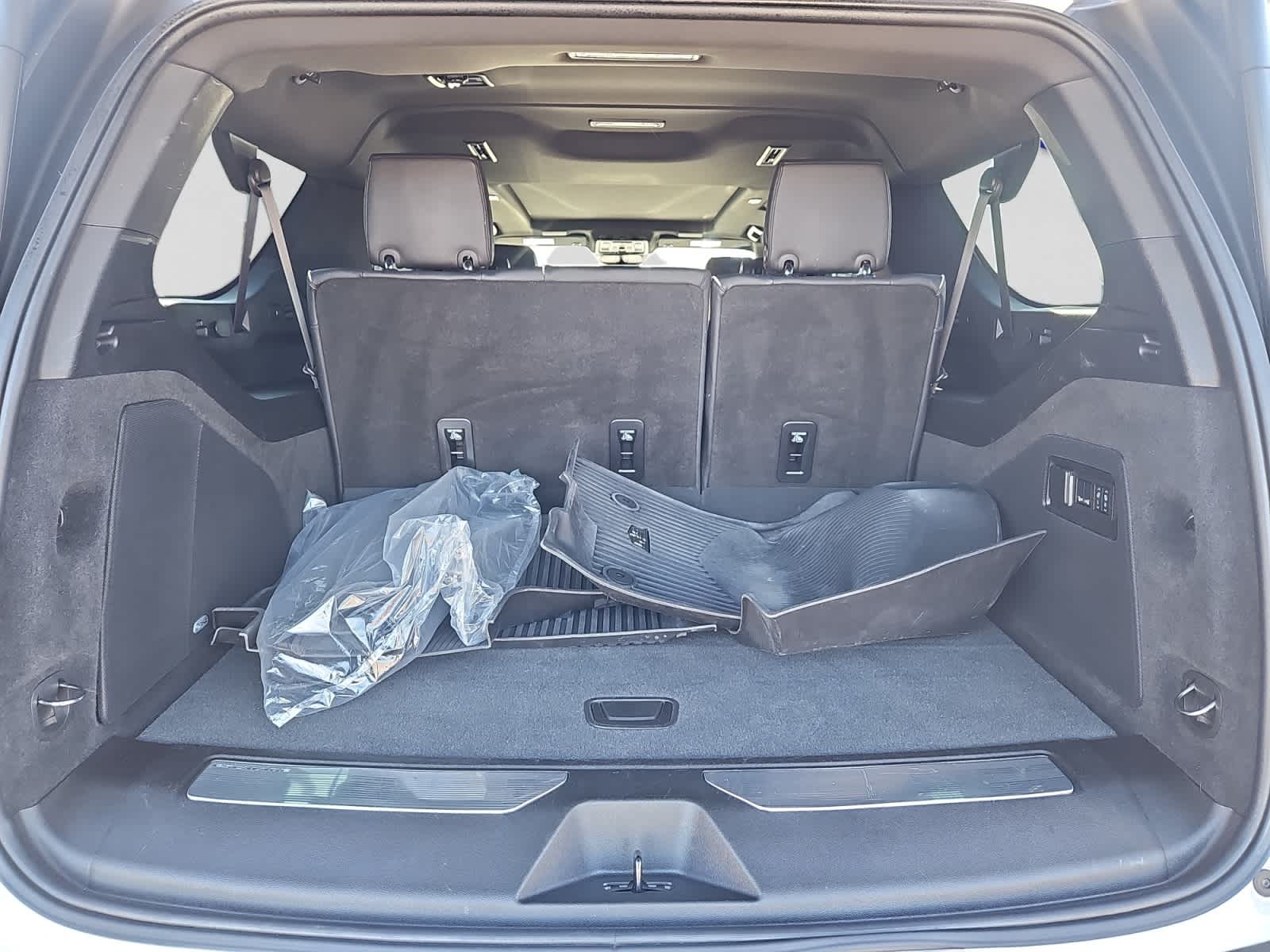 used 2024 Cadillac Escalade ESV car, priced at $81,887