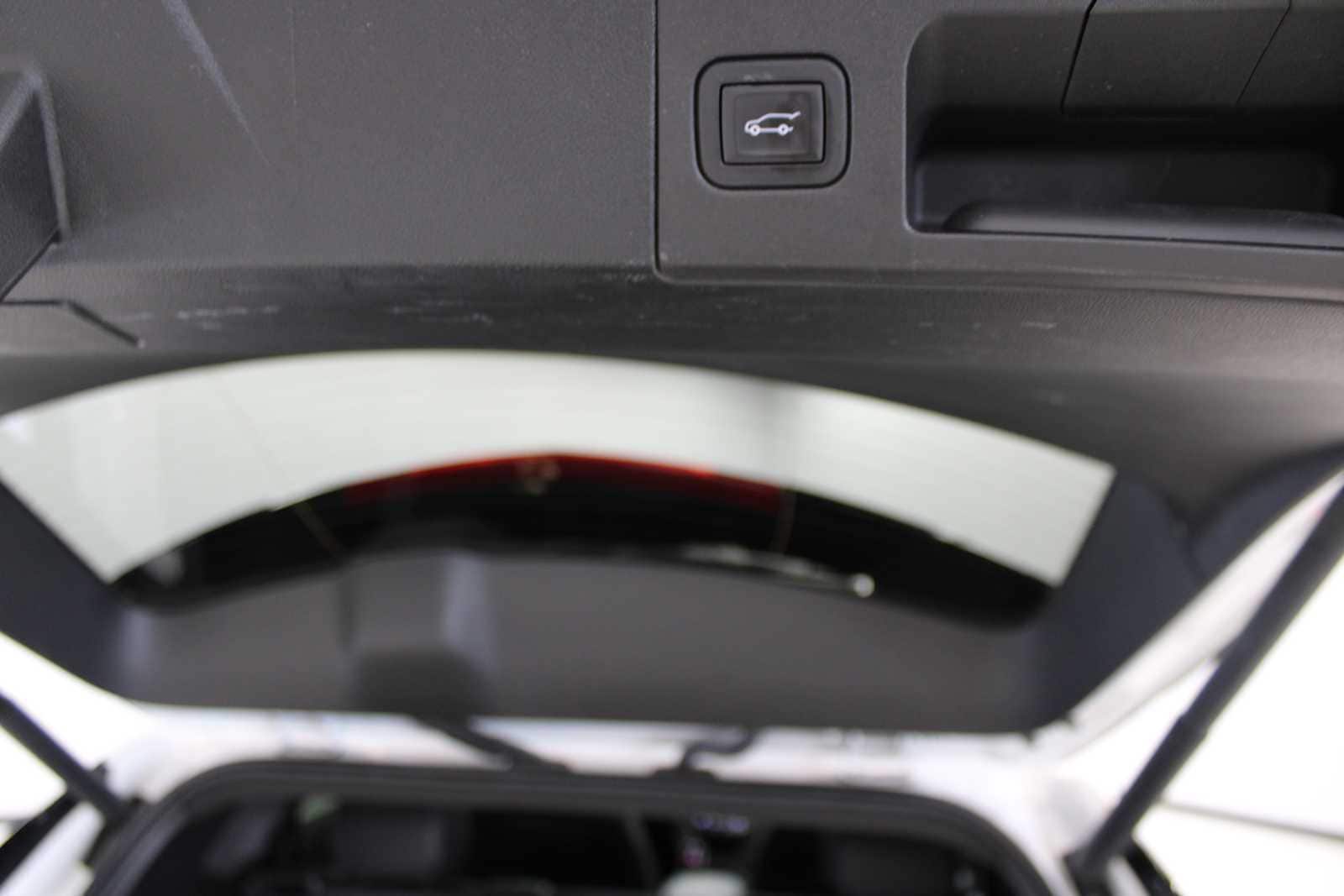 used 2023 Cadillac XT5 car, priced at $30,187