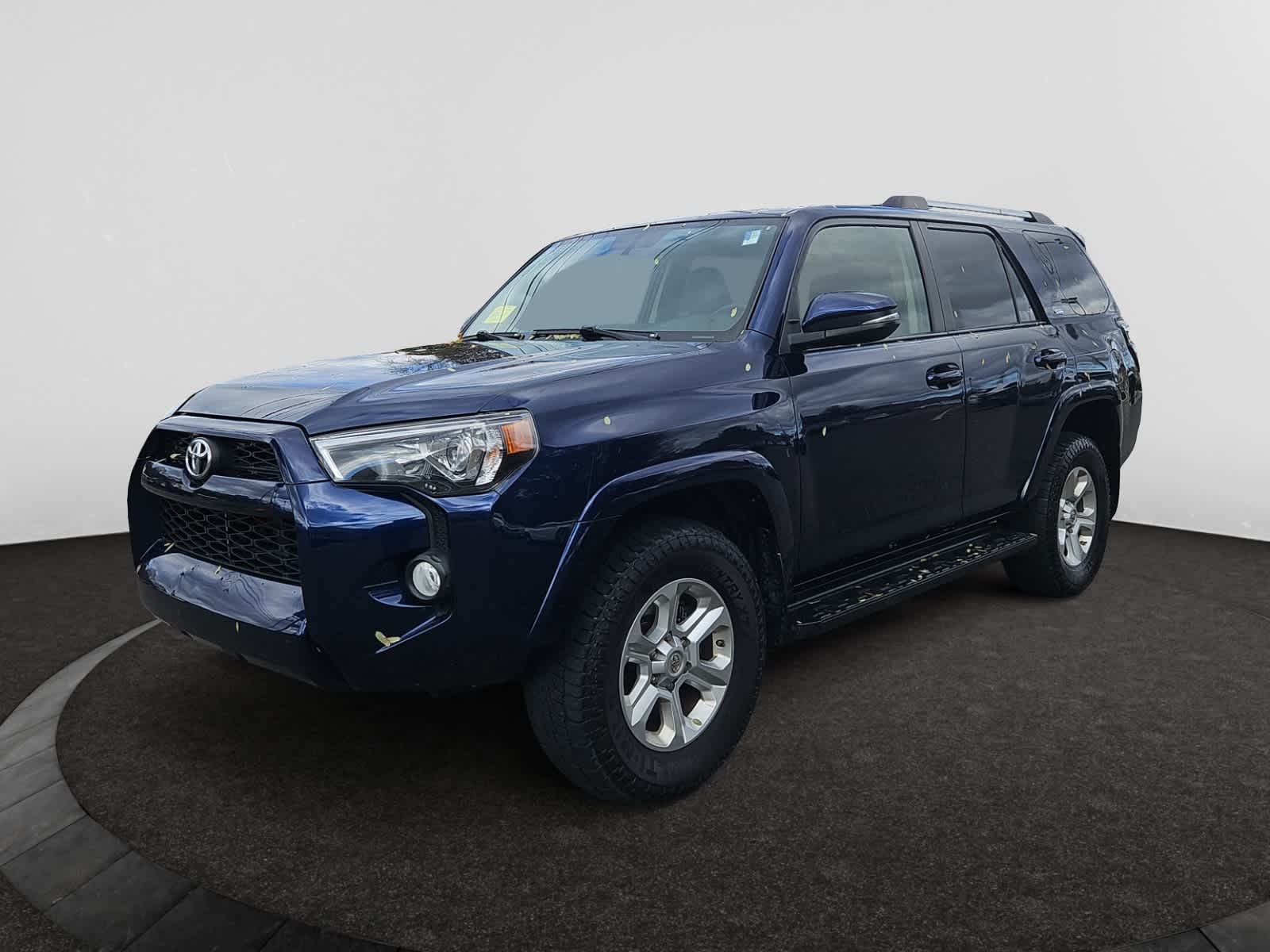 2019 Toyota 4Runner SR5 photo 3