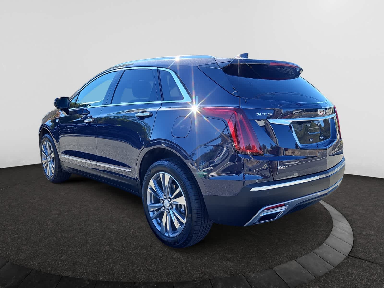 2025 Cadillac XT5 Premium Luxury photo 3