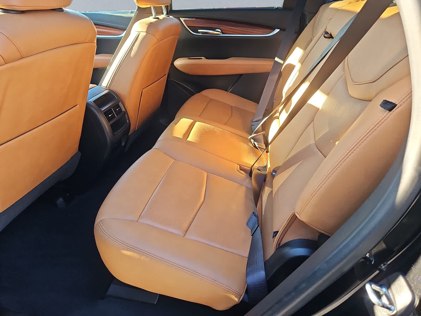 used 2022 Cadillac XT5 car, priced at $30,287