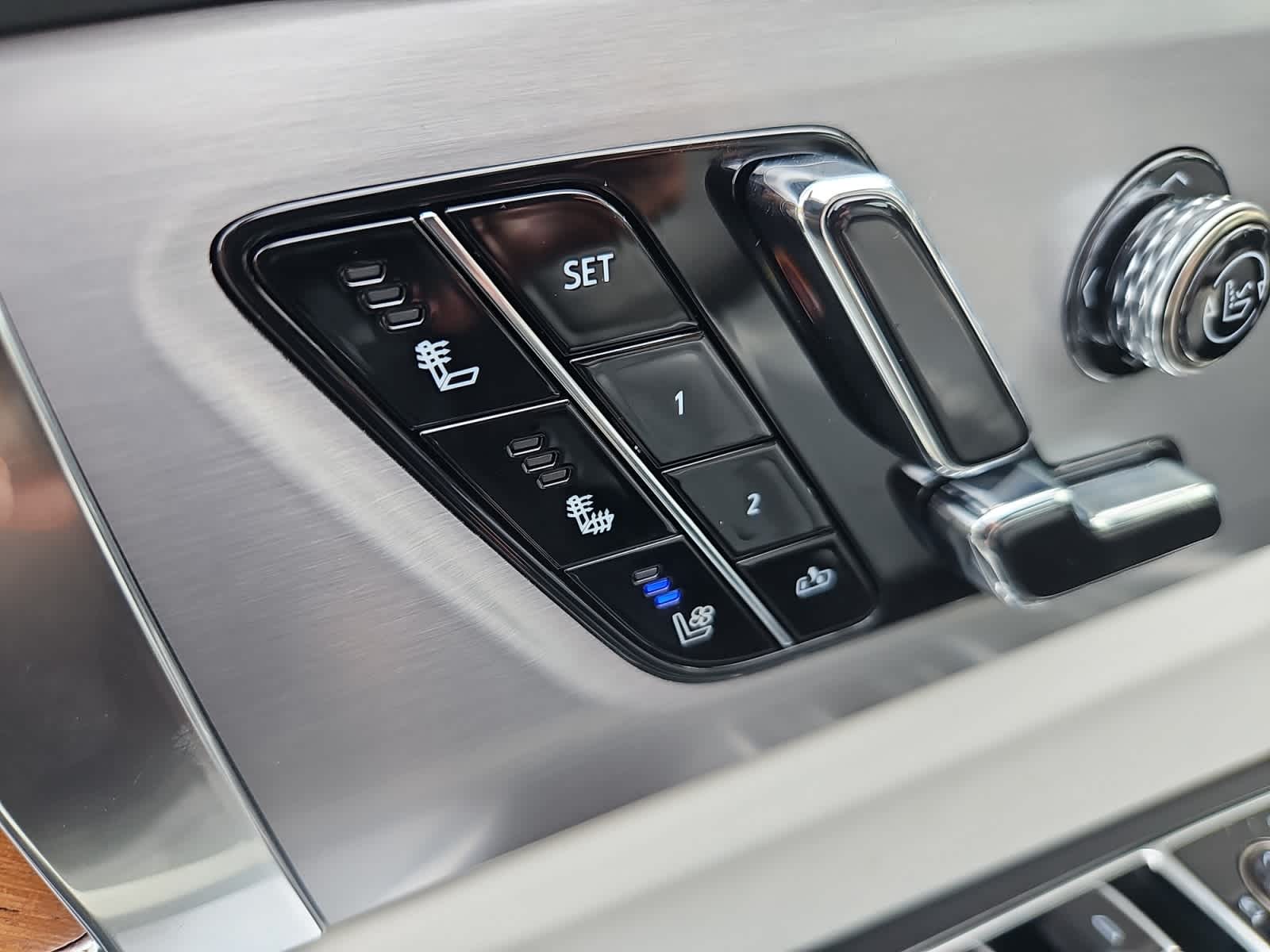 new 2026 Cadillac VISTIQ car, priced at $79,590