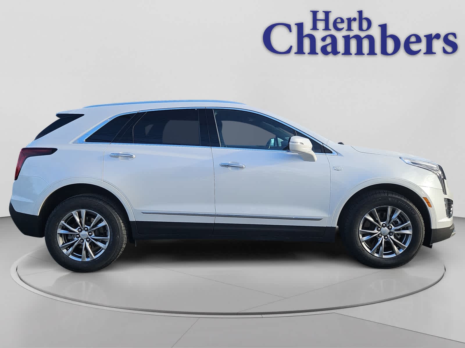used 2023 Cadillac XT5 car, priced at $34,187