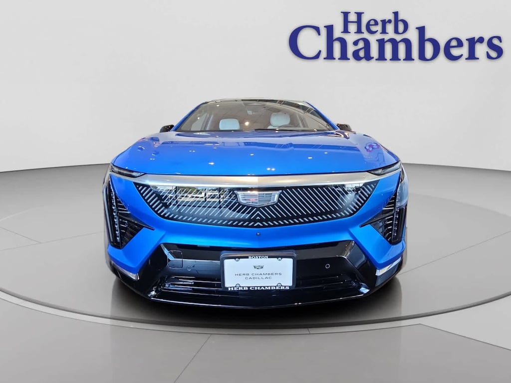 New 2025 CADILLAC OPTIQ Luxury 2 SUV