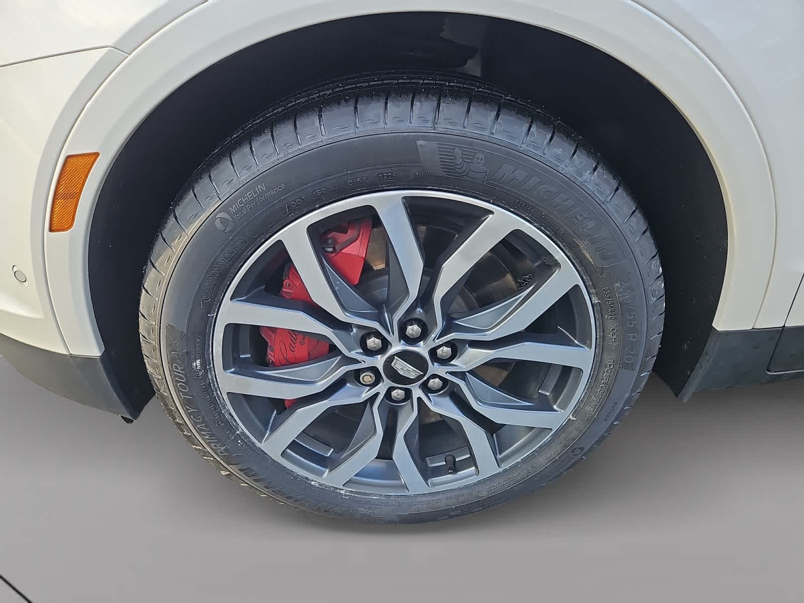 used 2022 Cadillac XT5 car, priced at $35,287