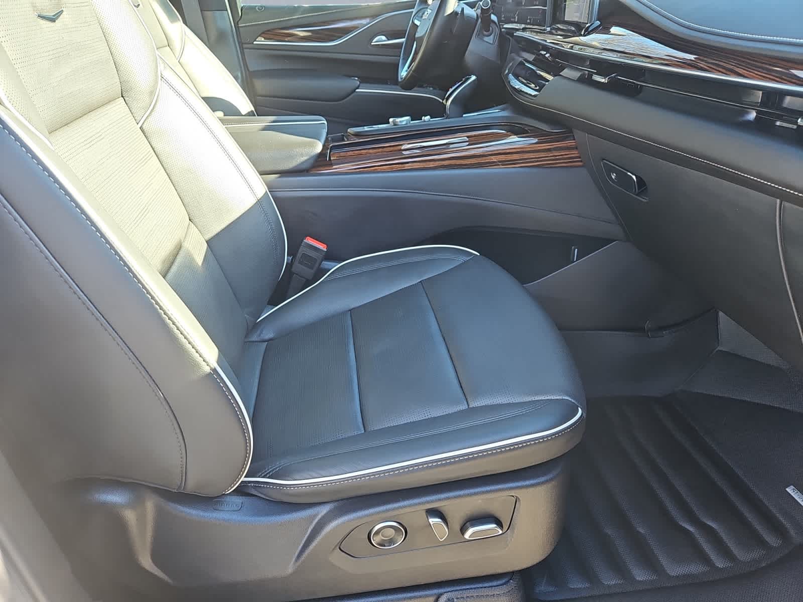 used 2024 Cadillac Escalade ESV car, priced at $81,887