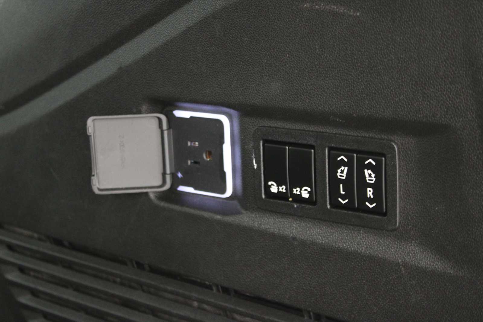 used 2022 Chevrolet Tahoe car, priced at $50,387