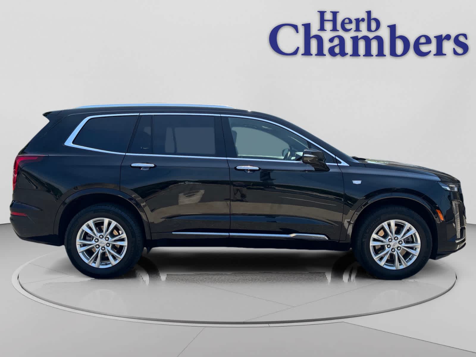 used 2024 Cadillac XT6 car, priced at $43,387