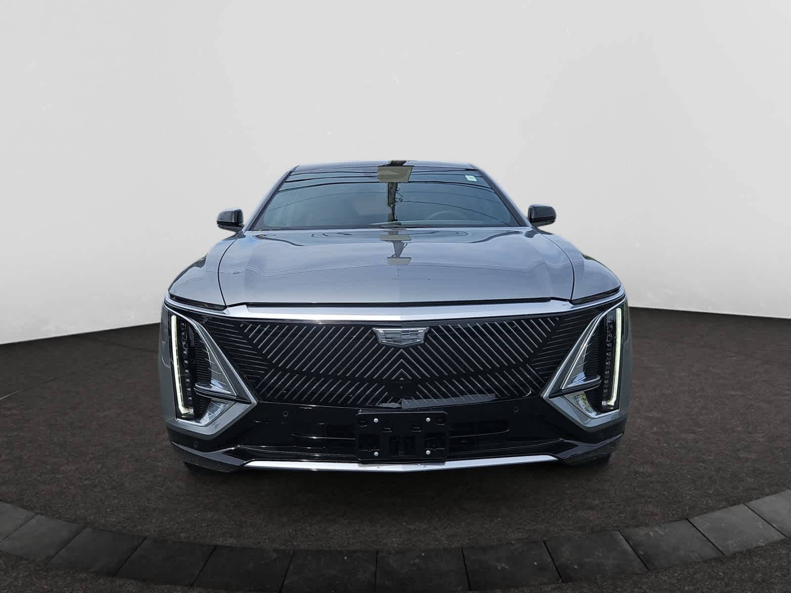 2025 Cadillac Lyriq Luxury photo 2