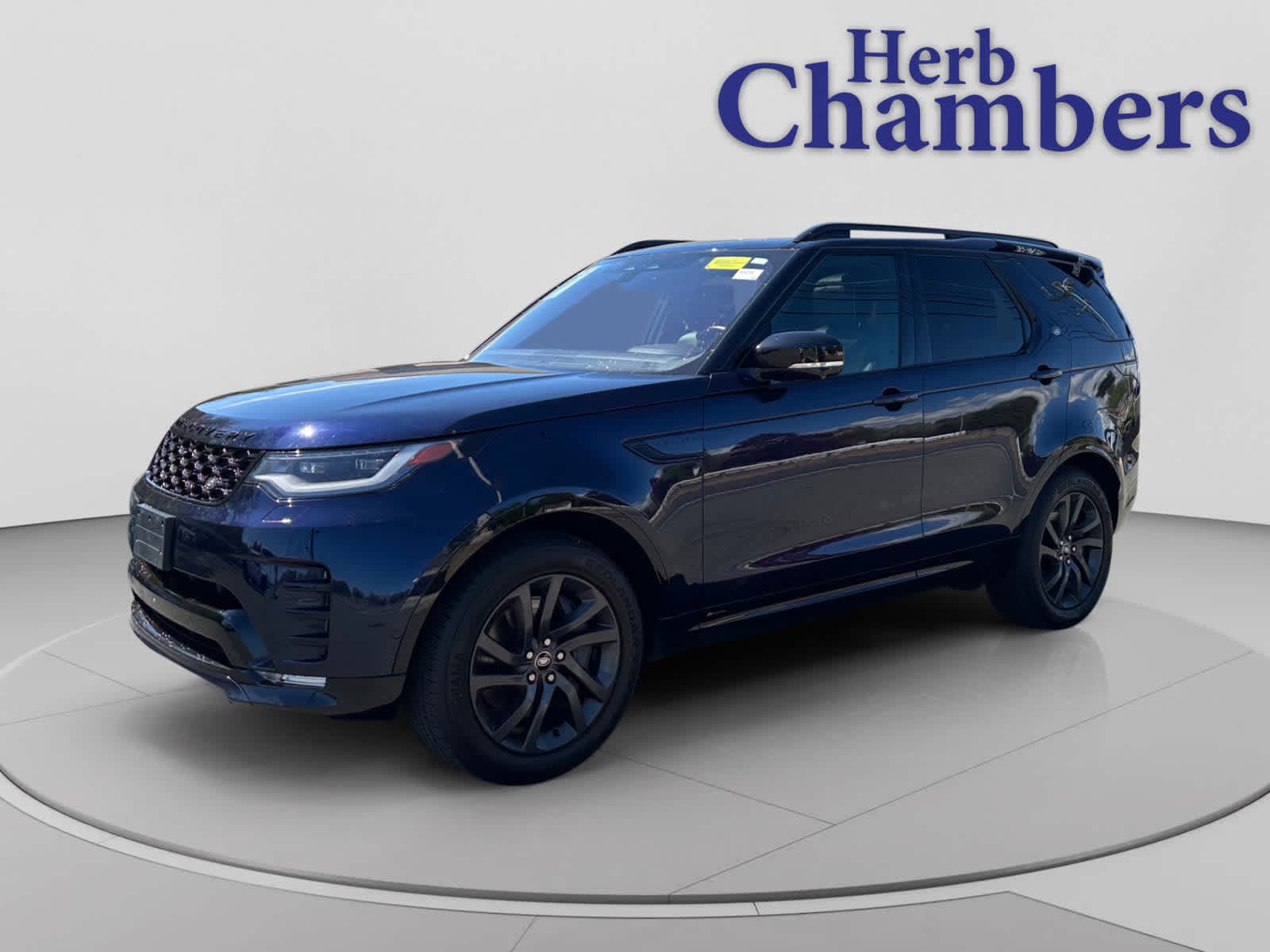 used 2021 Land Rover Discovery car, priced at $24,387