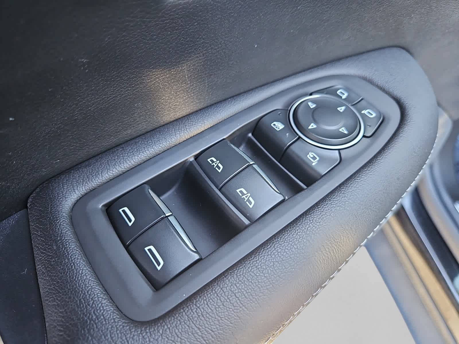 used 2023 Cadillac XT5 car, priced at $36,287