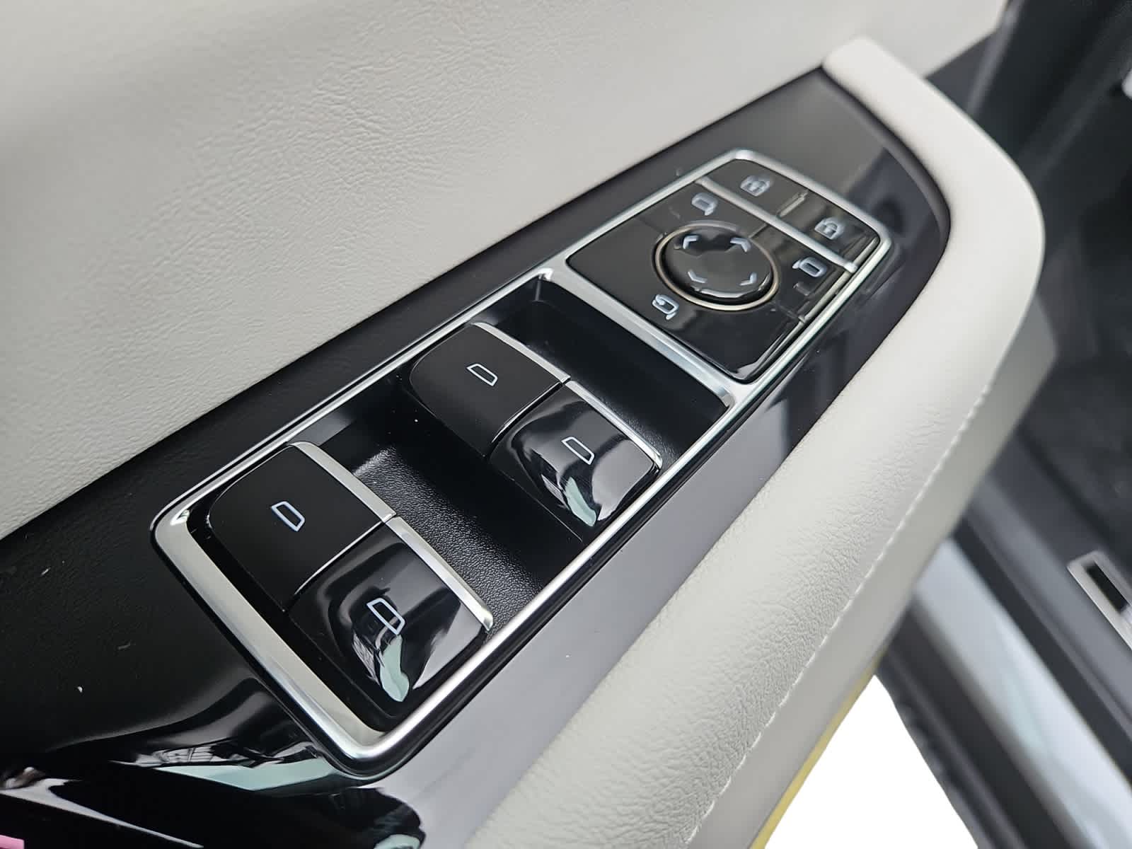 new 2026 Cadillac VISTIQ car, priced at $79,590