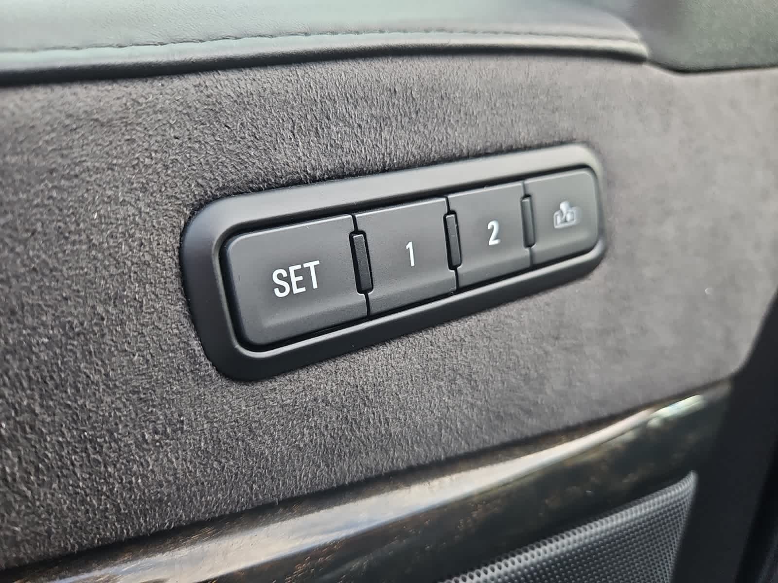 used 2018 Cadillac Escalade ESV car, priced at $28,287