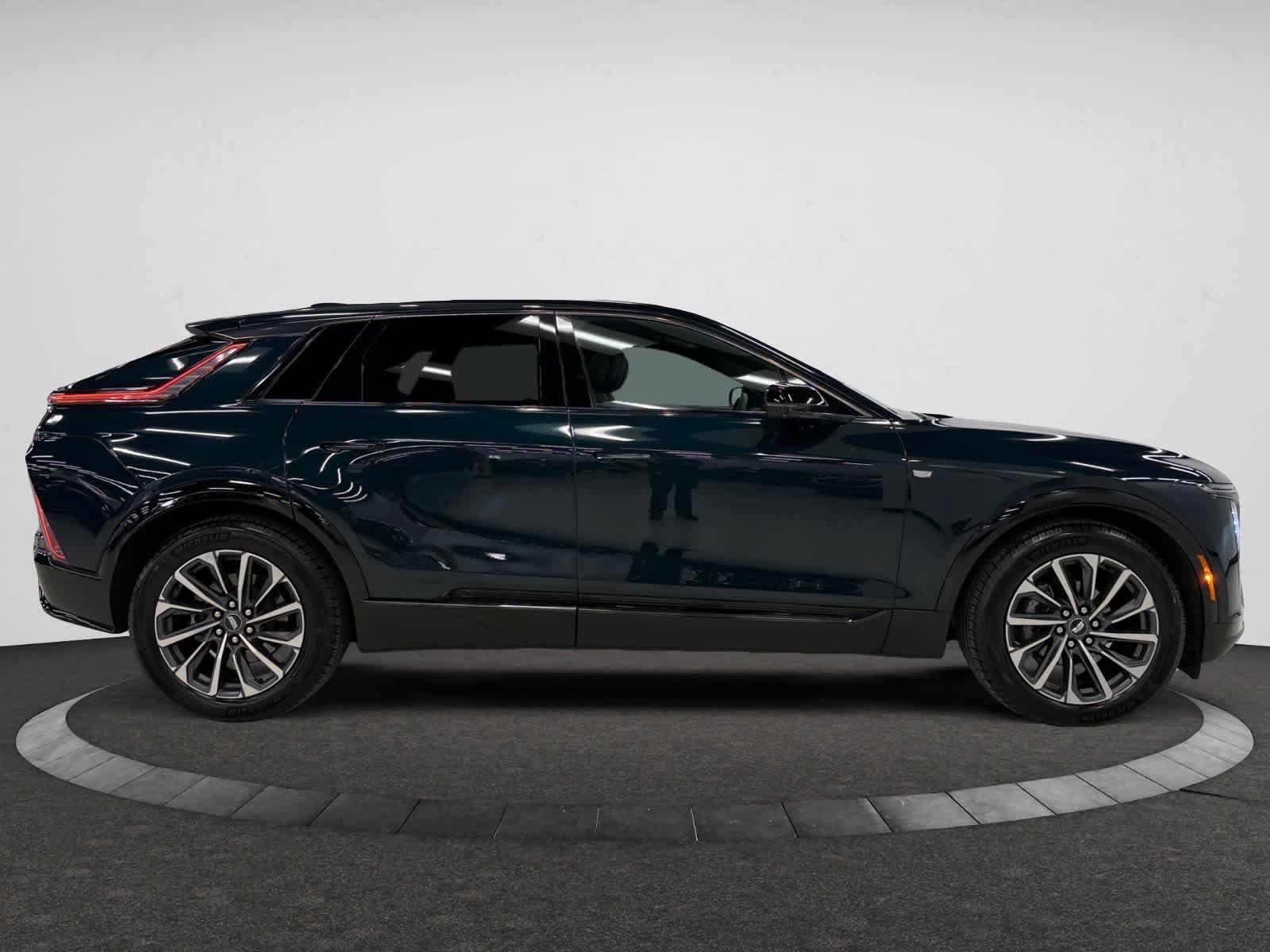 Used 2024 Cadillac LYRIQ Sport 1 with VIN 1GYKPTRL4RZ105047 for sale in Warwick, RI