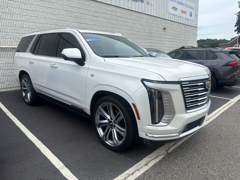 Used 2025 CADILLAC Escalade Platinum 4WD w/ 24" 10-Spoke Polished Wheels SUV