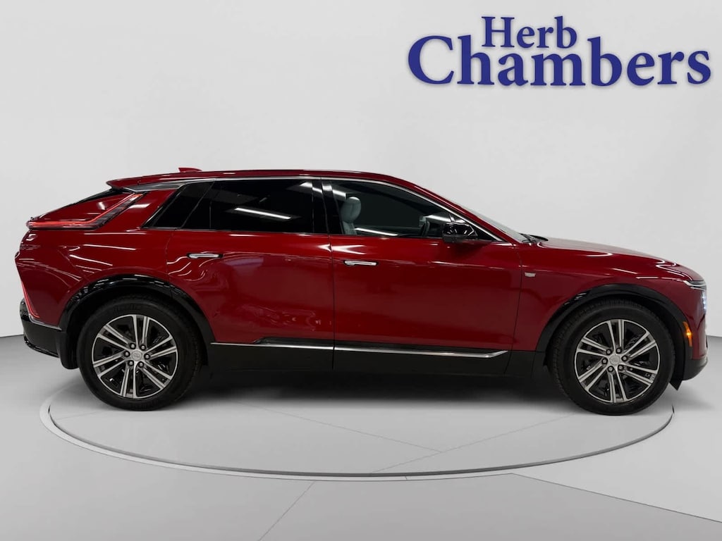 Used 2024 CADILLAC LYRIQ Luxury 1 AWD SUV