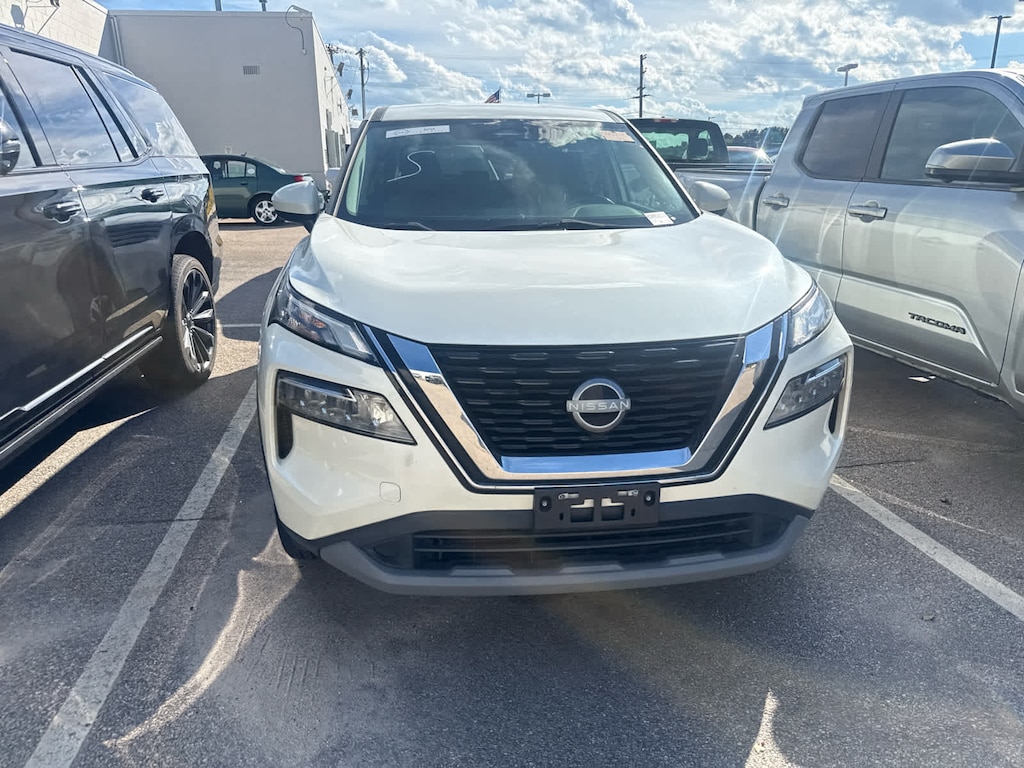 Used 2023 Nissan Rogue SV AWD SUV