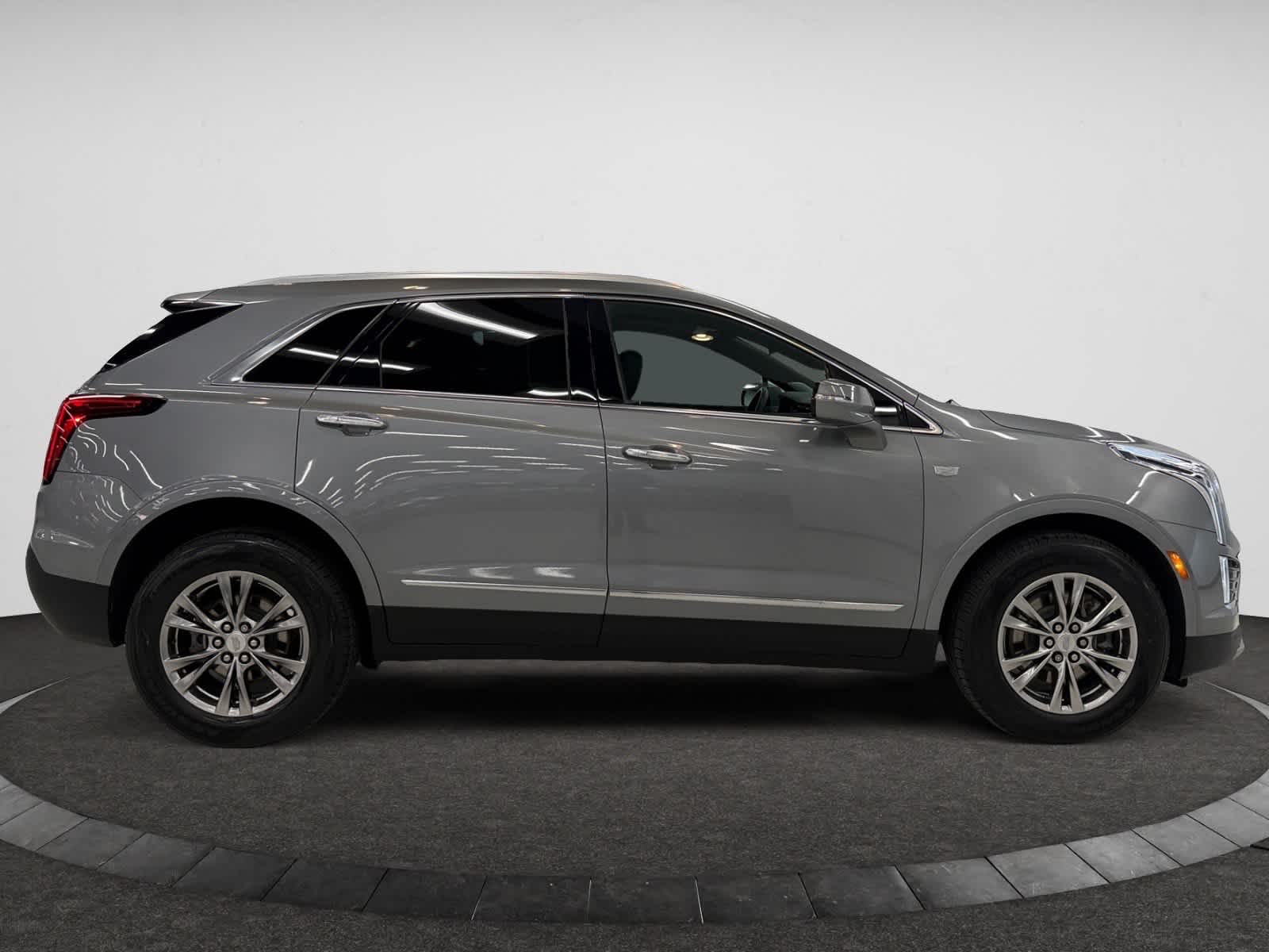 2023 Cadillac XT5 Premium Luxury photo 2