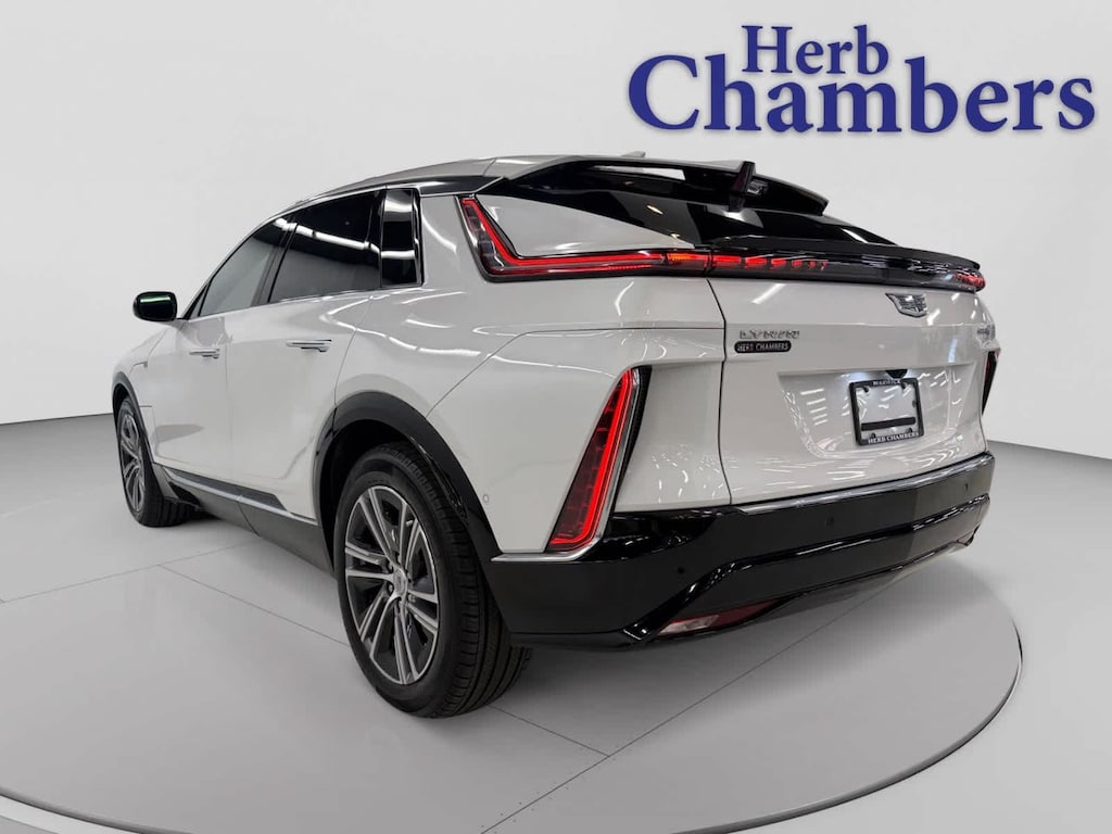 Used 2024 CADILLAC LYRIQ Luxury 1 AWD SUV