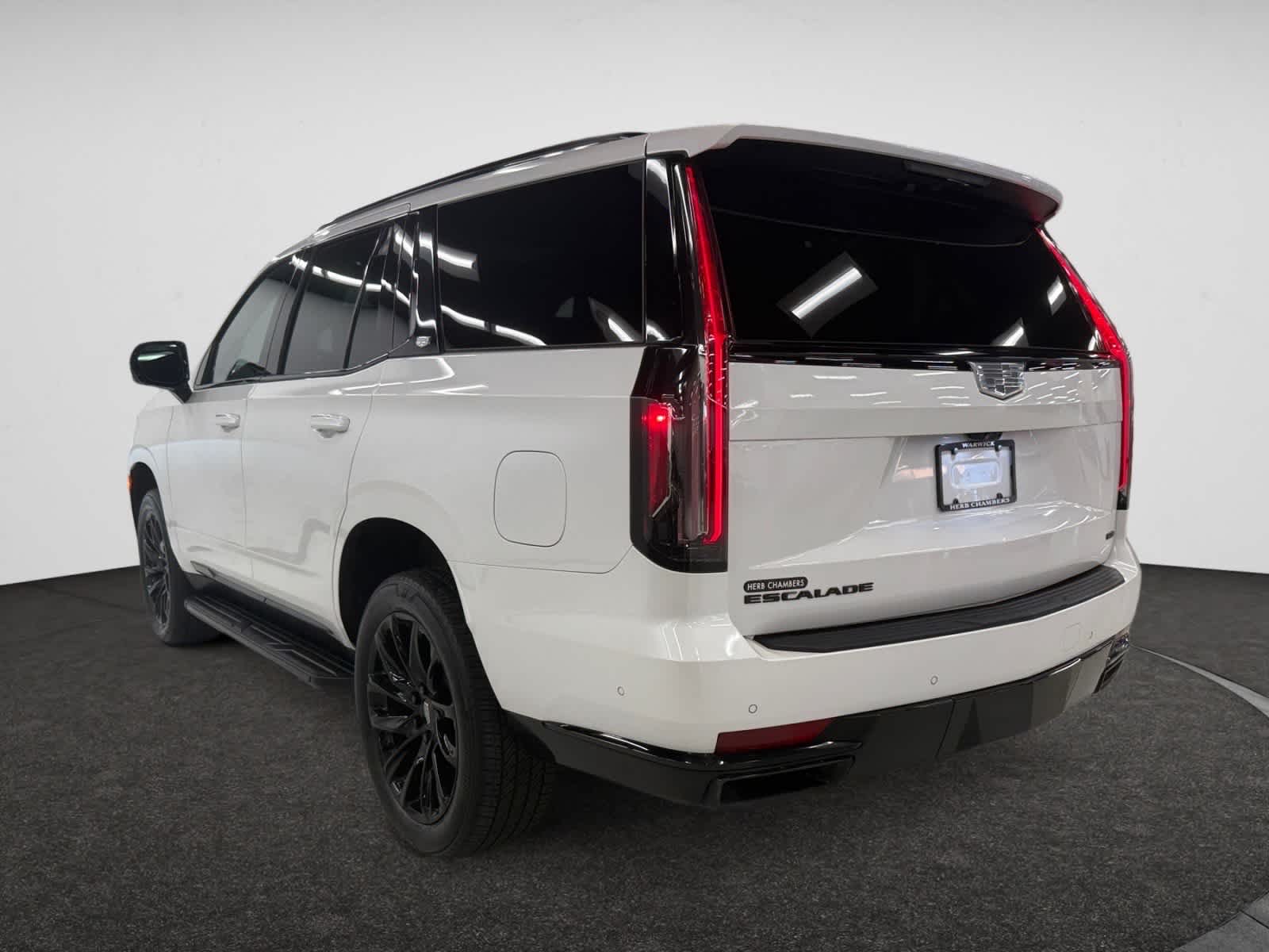 2023 Cadillac Escalade Sport Platinum photo 3