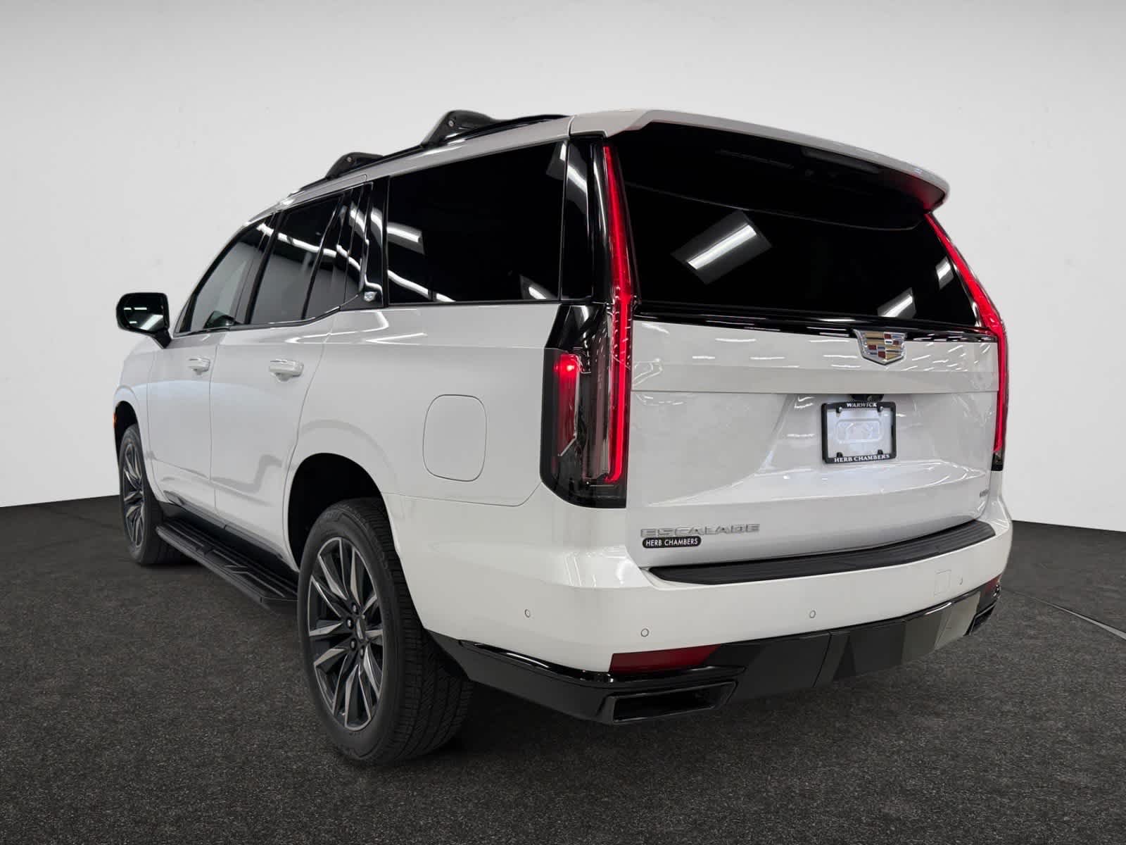2023 Cadillac Escalade Sport Platinum photo 3