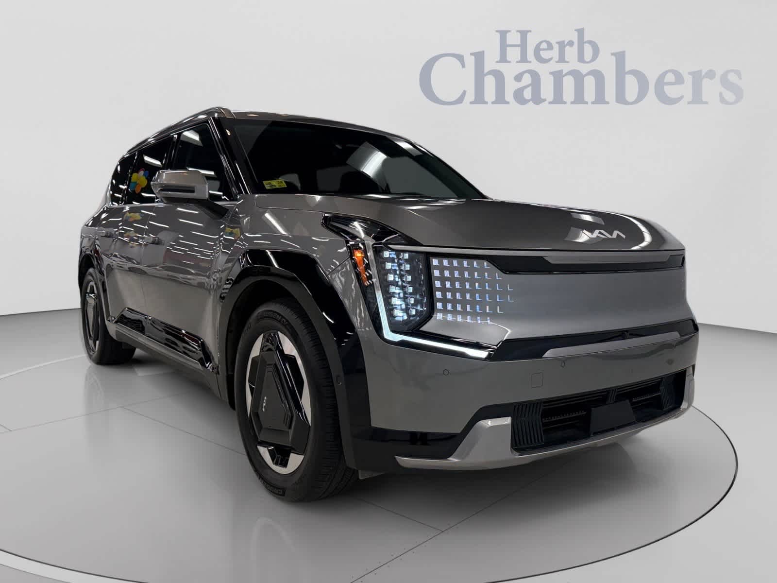 Used 2024 Kia EV9 Land with VIN KNDADFS58R6028062 for sale in Warwick, RI