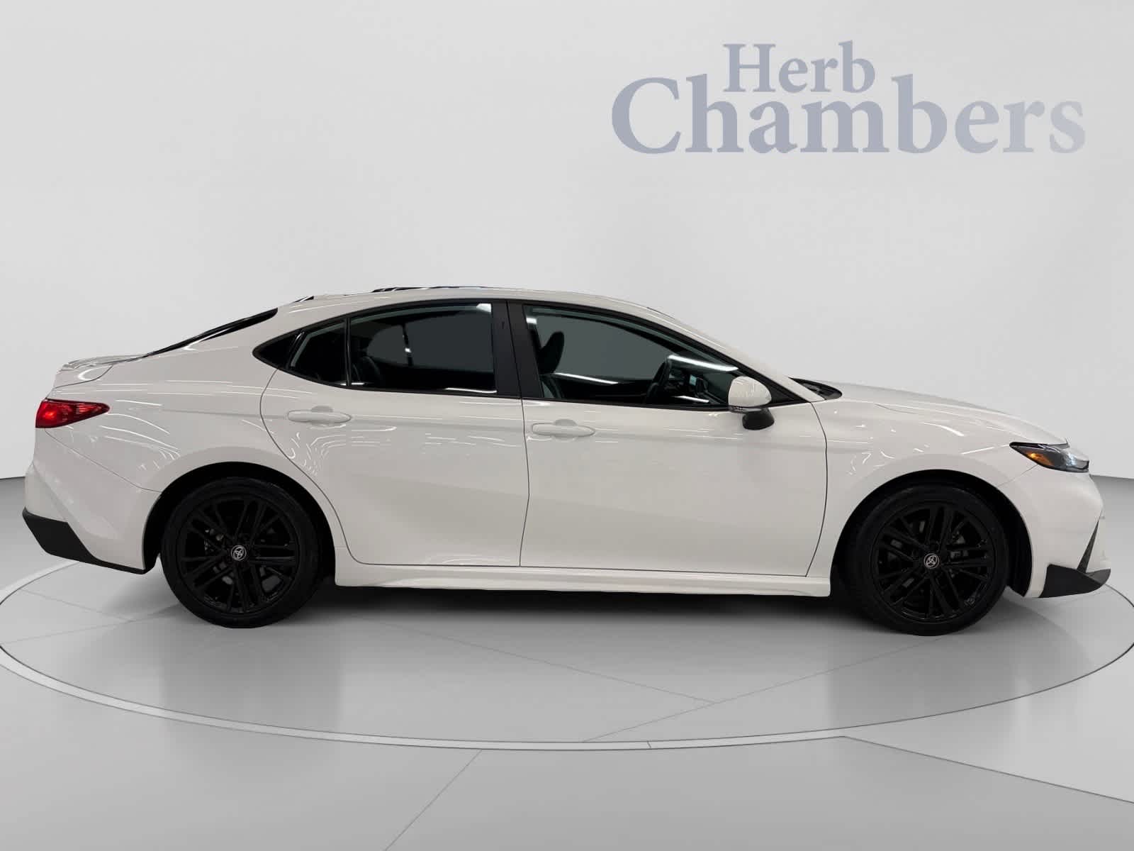 Used 2025 Toyota Camry SE Hybrid FWD Sedan