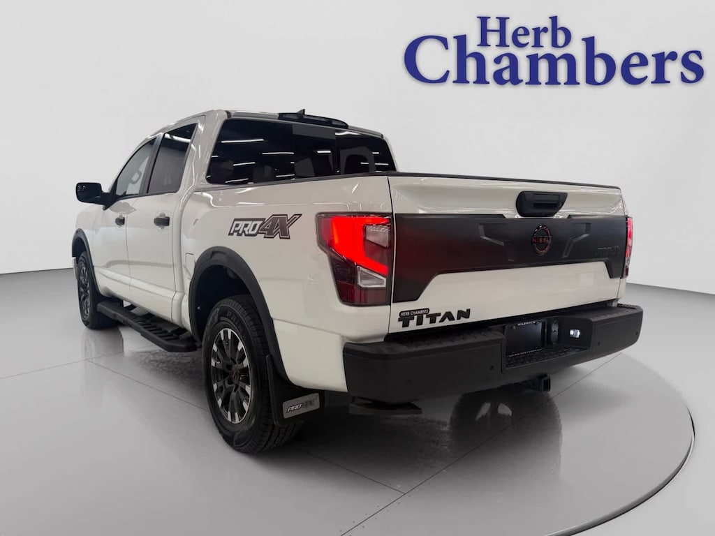 Used 2023 Nissan Titan PRO-4X w/ Convenience & Utility Packages Crew Pickup