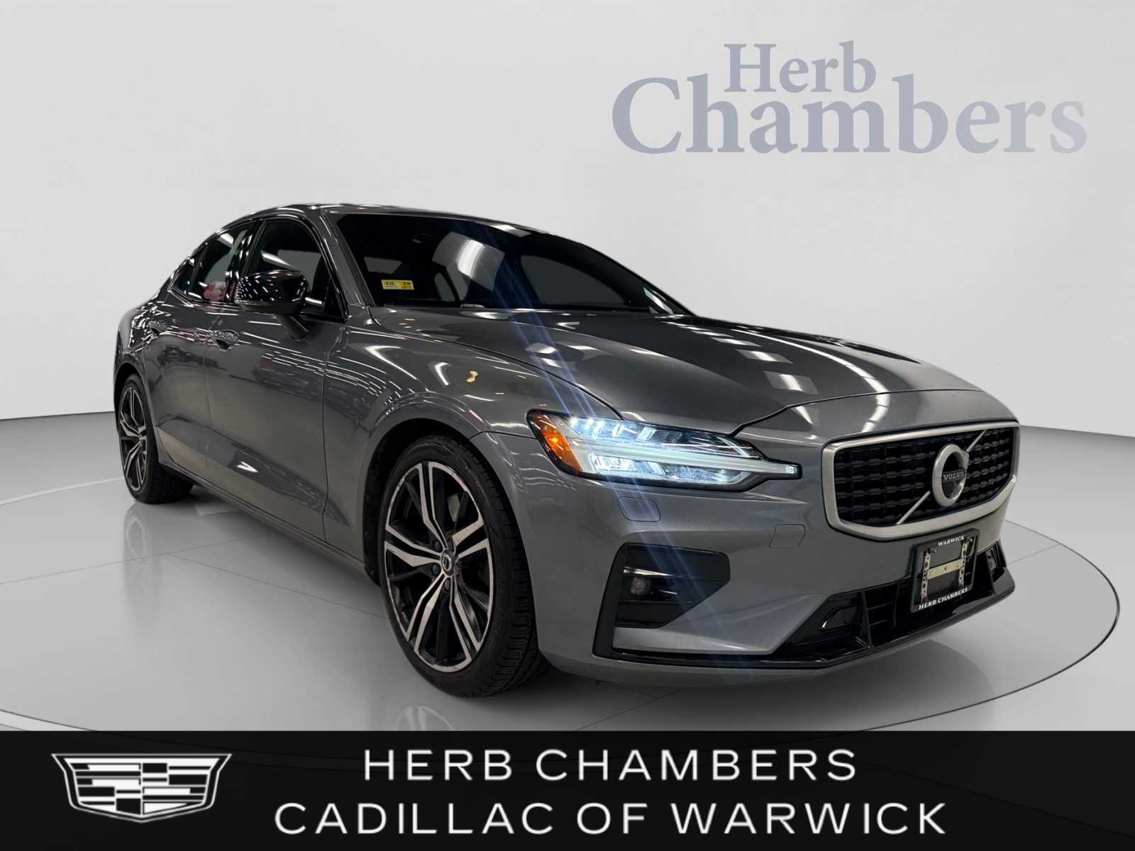 2019 Volvo S60 R-Design