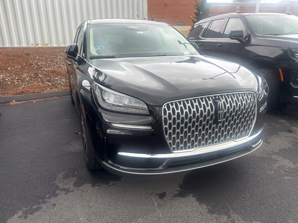 Used 2023 Lincoln Corsair Standard II AWD w/ 101A Equipment Group & Panoramic Moonroof Utility