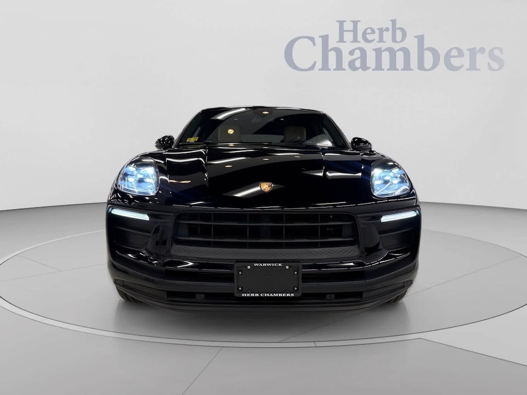 Used 2022 Porsche Macan Base AWD w/ Premium Package Plus SUV