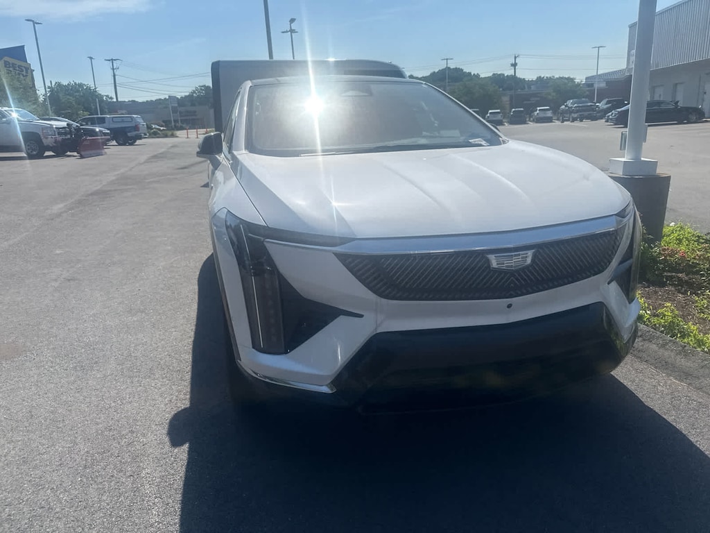 Used 2025 CADILLAC OPTIQ Luxury 2 AWD SUV