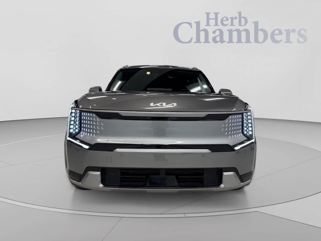 Used 2024 Kia EV9 Land Long Range AWD w/ Towing Package SUV