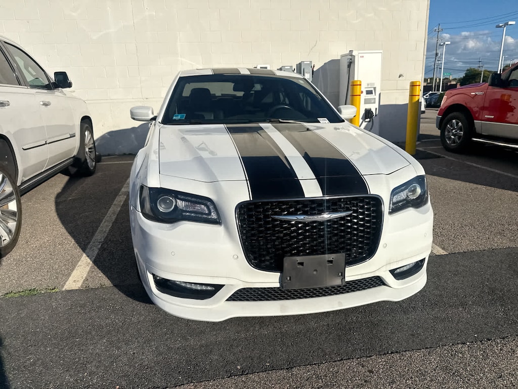 Used 2018 Chrysler 300 S w/ Appearance Package & Premium Group Sedan 4 Dr.