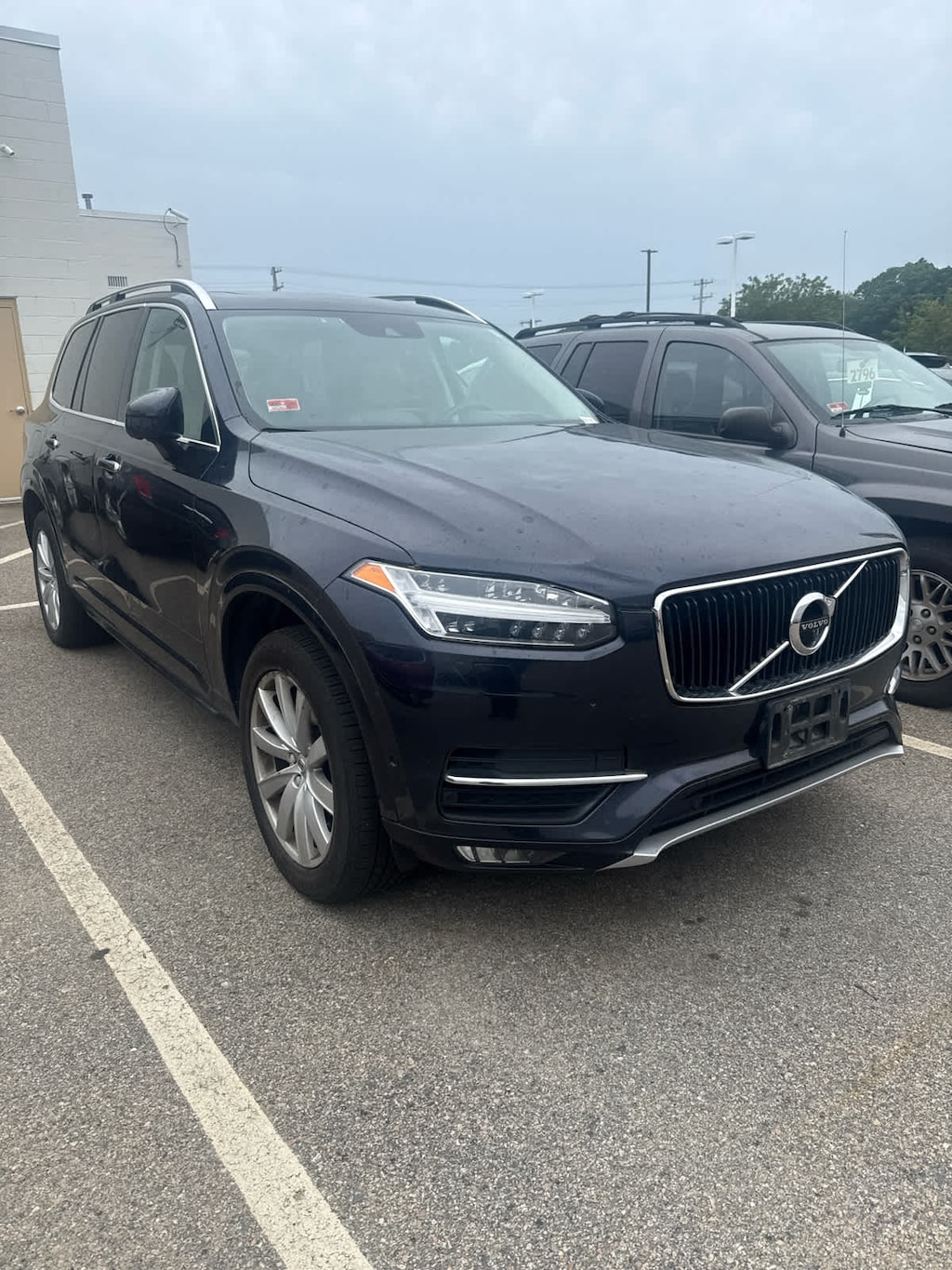 Used 2017 Volvo XC90 T6 AWD Momentum w/ Climate & Vision Packages SUV