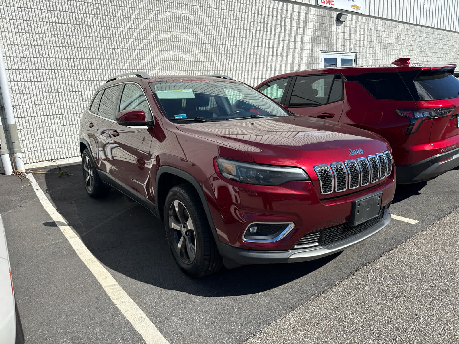 Used 2019 Jeep Cherokee Limited V6 4WD w/ Full Sunroof SUV