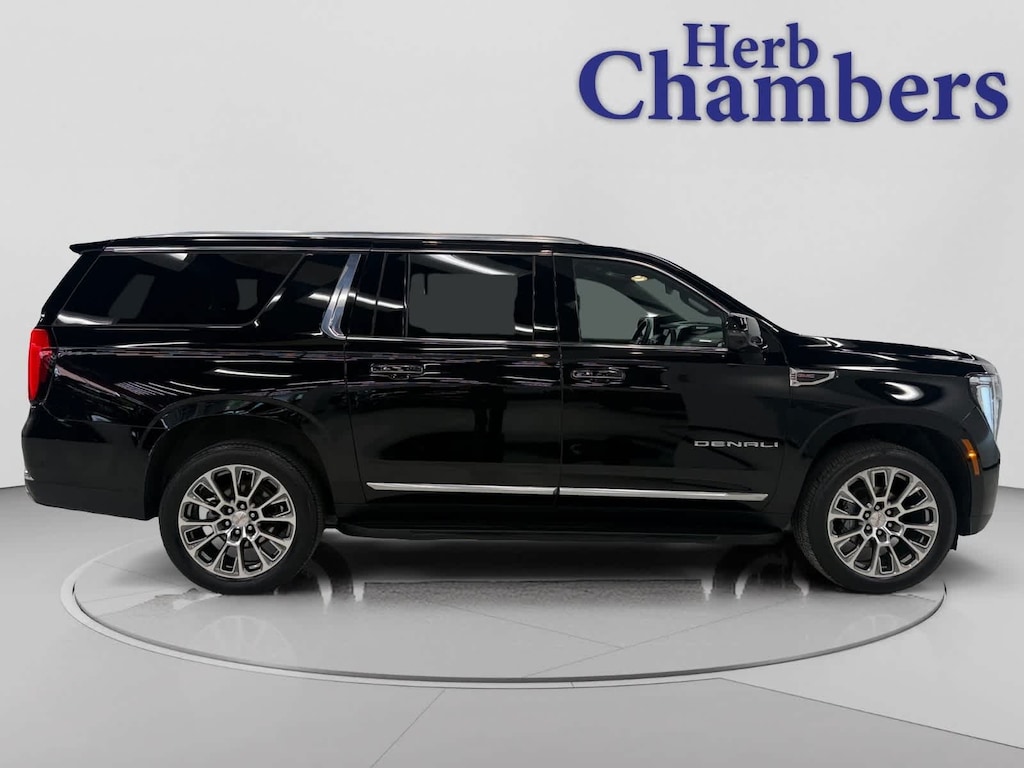 Used 2025 GMC Yukon XL Denali 4WD w/ 22" Midnight Silver Premium Wheels SUV