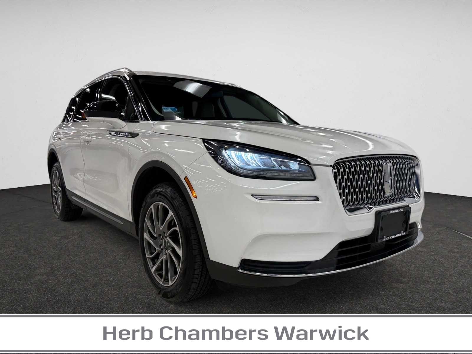 2022 Lincoln Corsair Base's photo