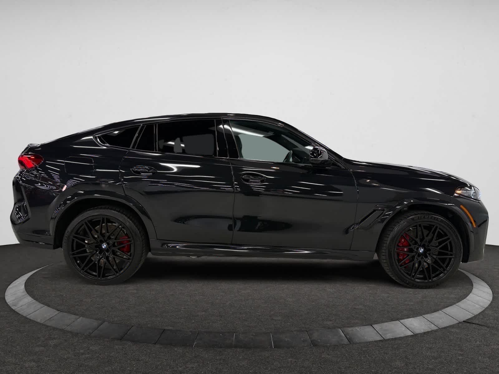 2024 Bmw X6 M photo 2