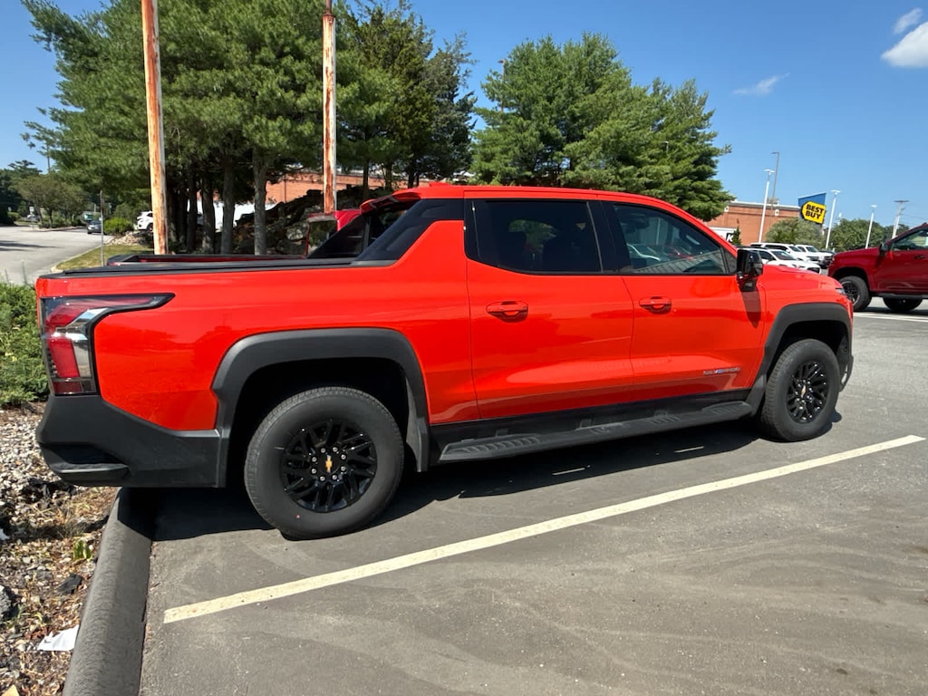 Used 2025 Chevrolet Silverado EV LT Extended Range 4WD Crew Cab