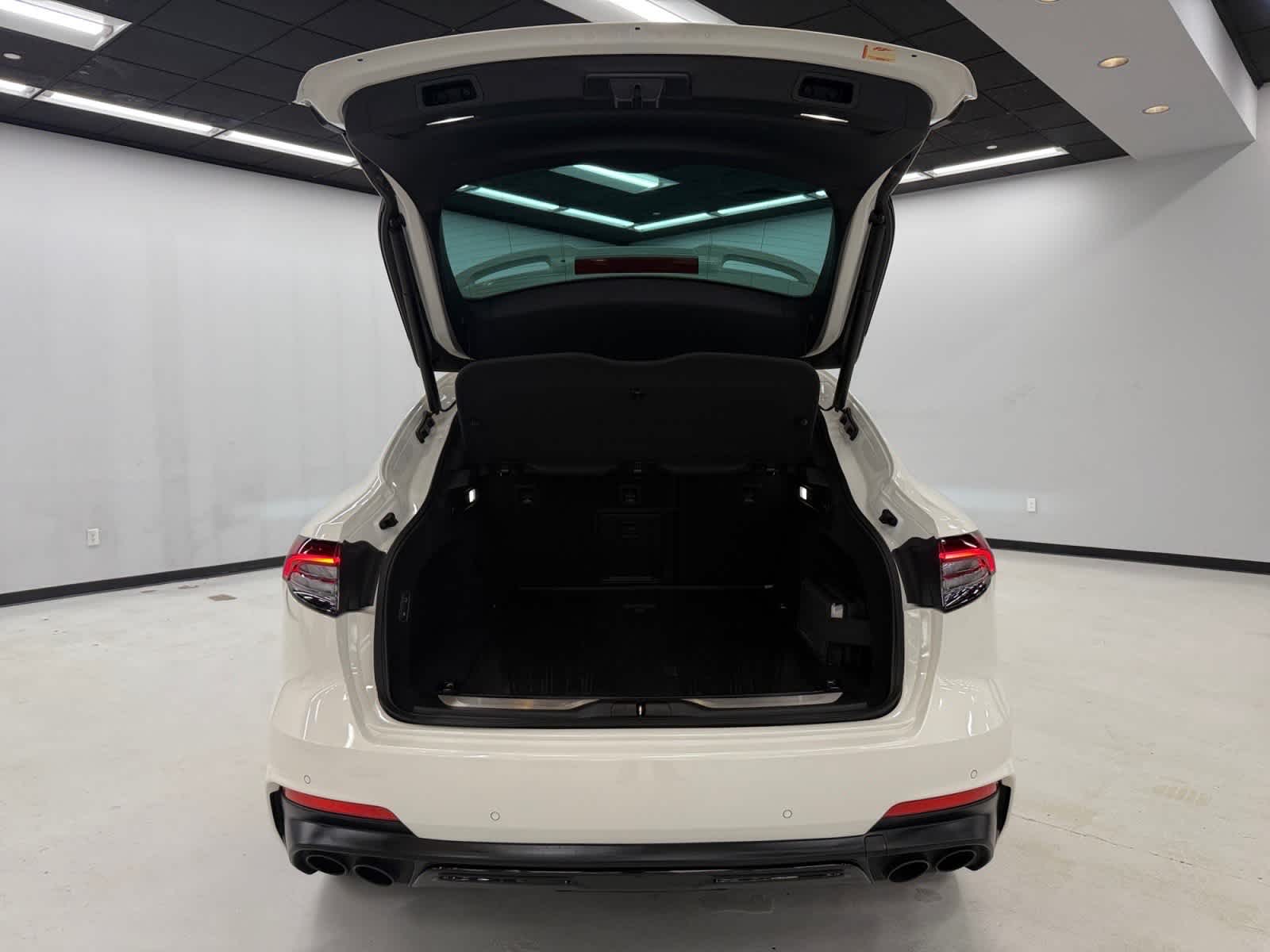 2022 Maserati Levante GT photo 4