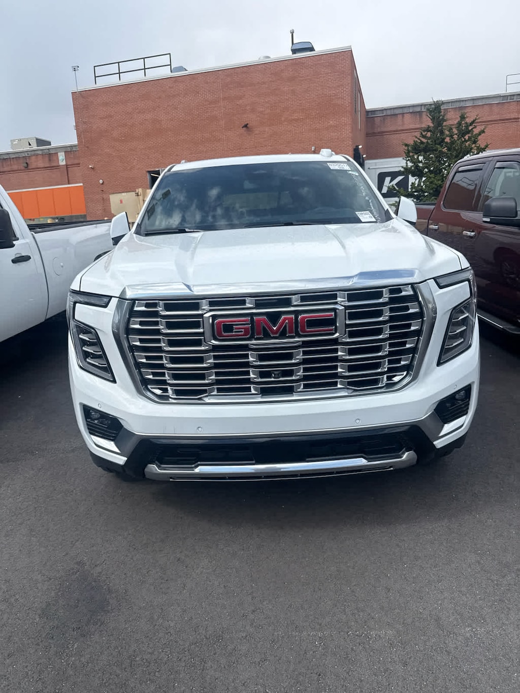 Used 2025 GMC Yukon XL Denali AWD w/ 2nd Row Bucket Seats SUV