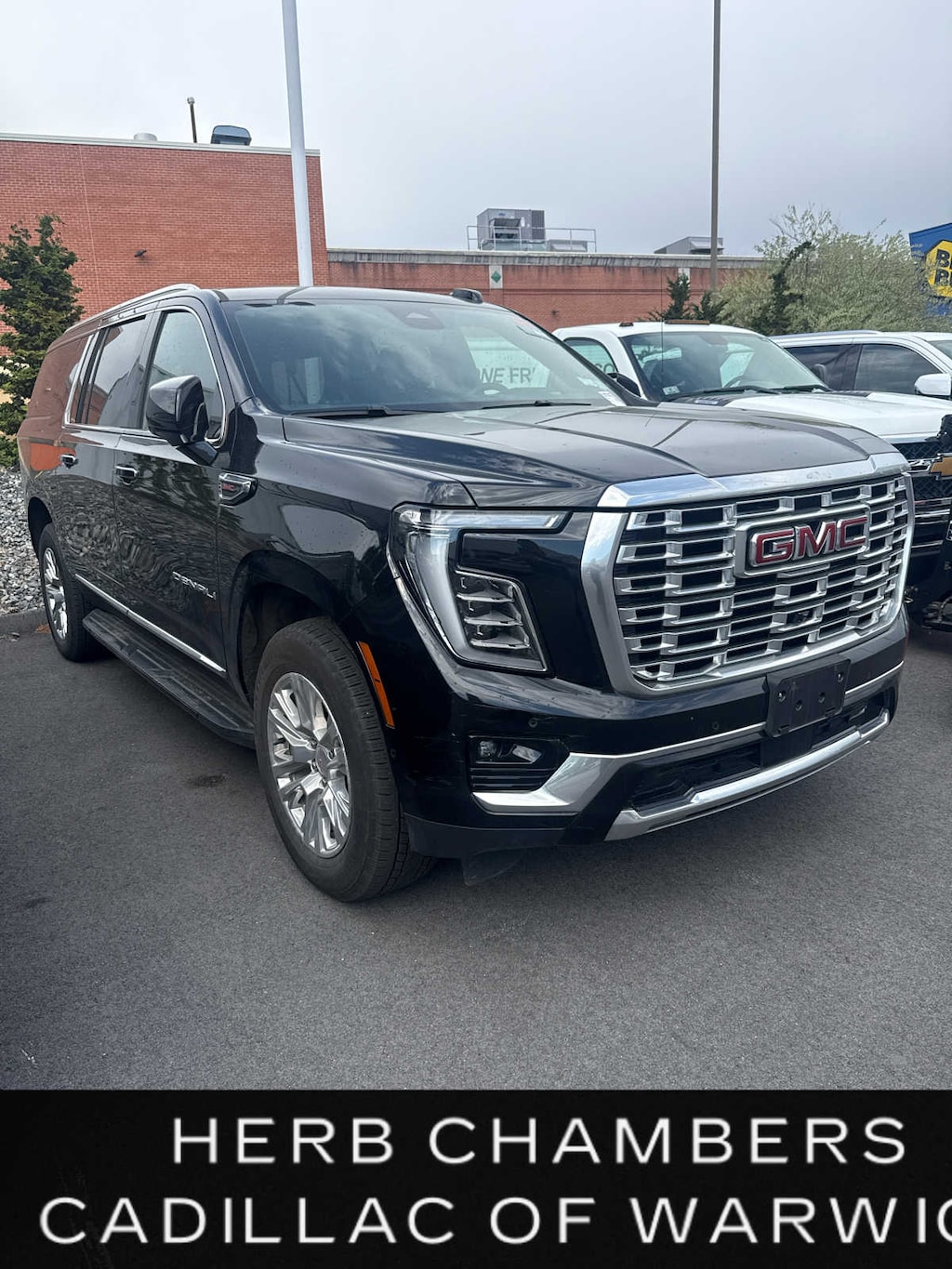 Used 2025 GMC Yukon XL Denali AWD w/ 2nd Row Bucket Seats SUV
