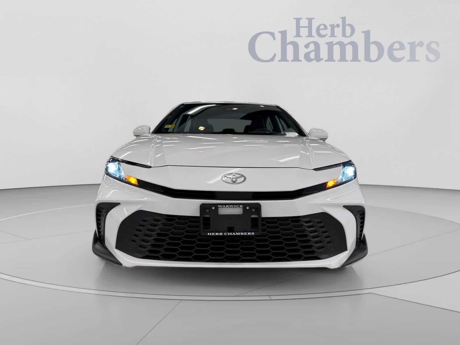 Used 2025 Toyota Camry SE Hybrid FWD Sedan